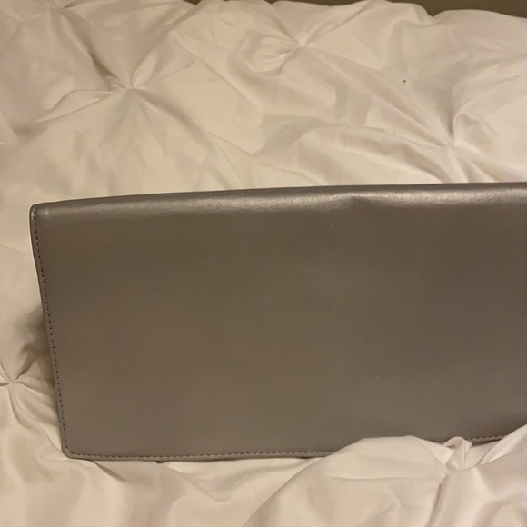 NWT Cole Haan City Clutch Argento Leather - Picture 6 of 8